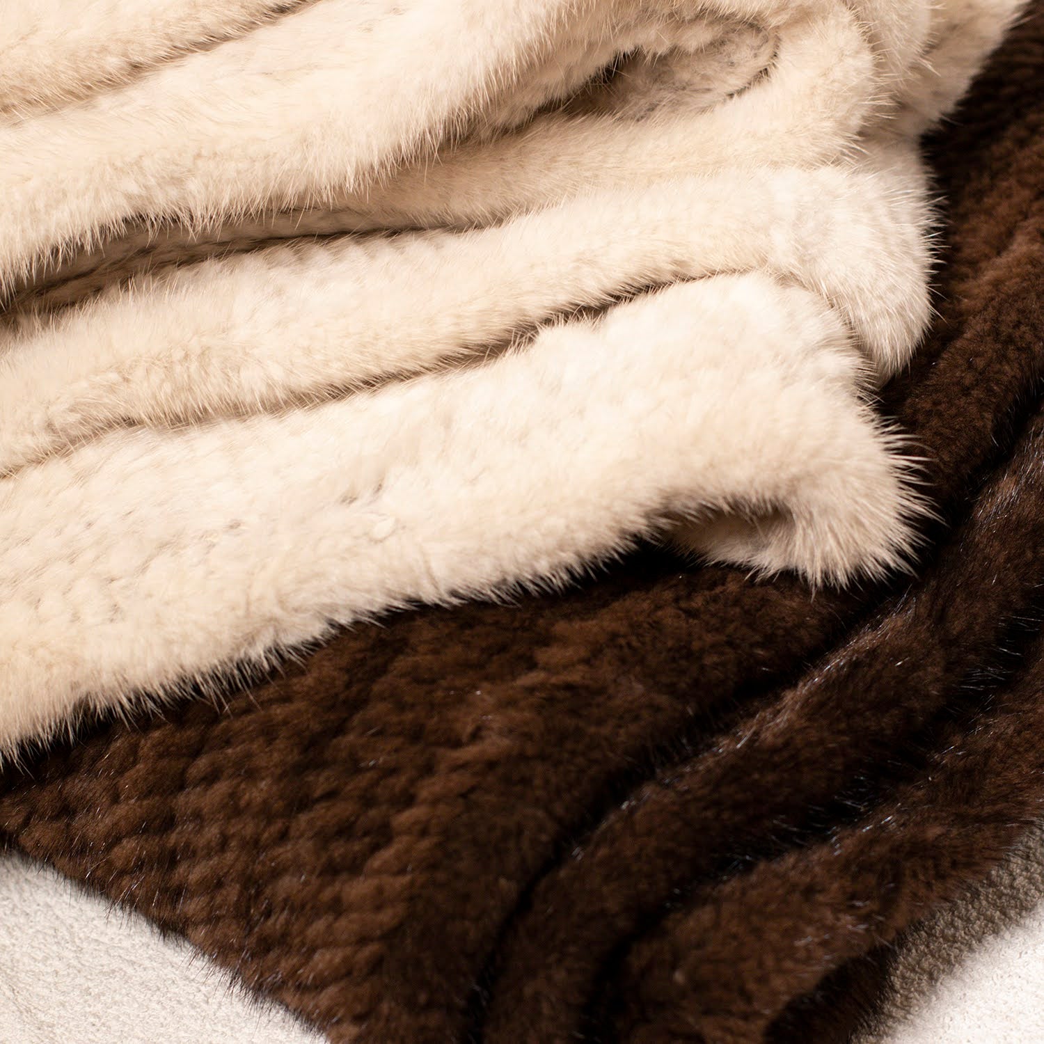 Mont Blanc Brown Knitted Blanket 60 cm x 180 cm